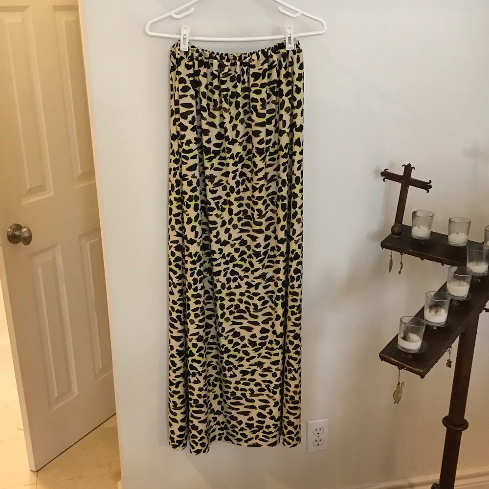 Leopard/ Cheetah Print elastic waistband skirt